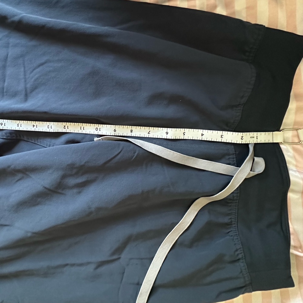 FIGS scrub pants.Tags cut out but I believe they are highwaisted Livingston M. - Picture 8 of 9
